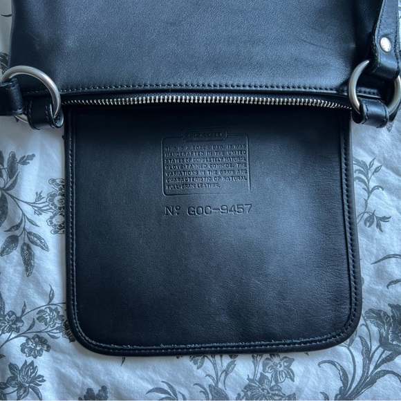 Vintage coach made in USA sling - Picture 3 of 4